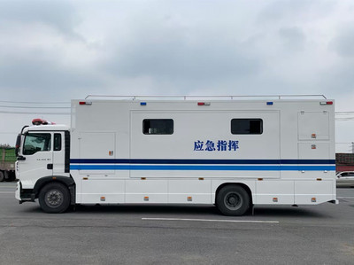 上汽大通應(yīng)急救援通訊指揮車 移動(dòng)的智慧中樞，守護(hù)生命安全的堅(jiān)實(shí)堡壘